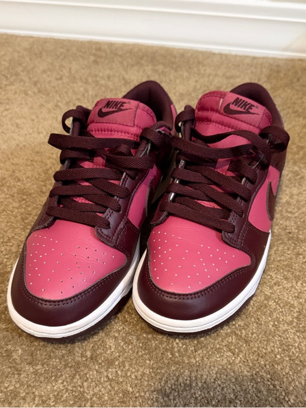 Nike Women's Low-Top Sneakers in Pink and Burgundy